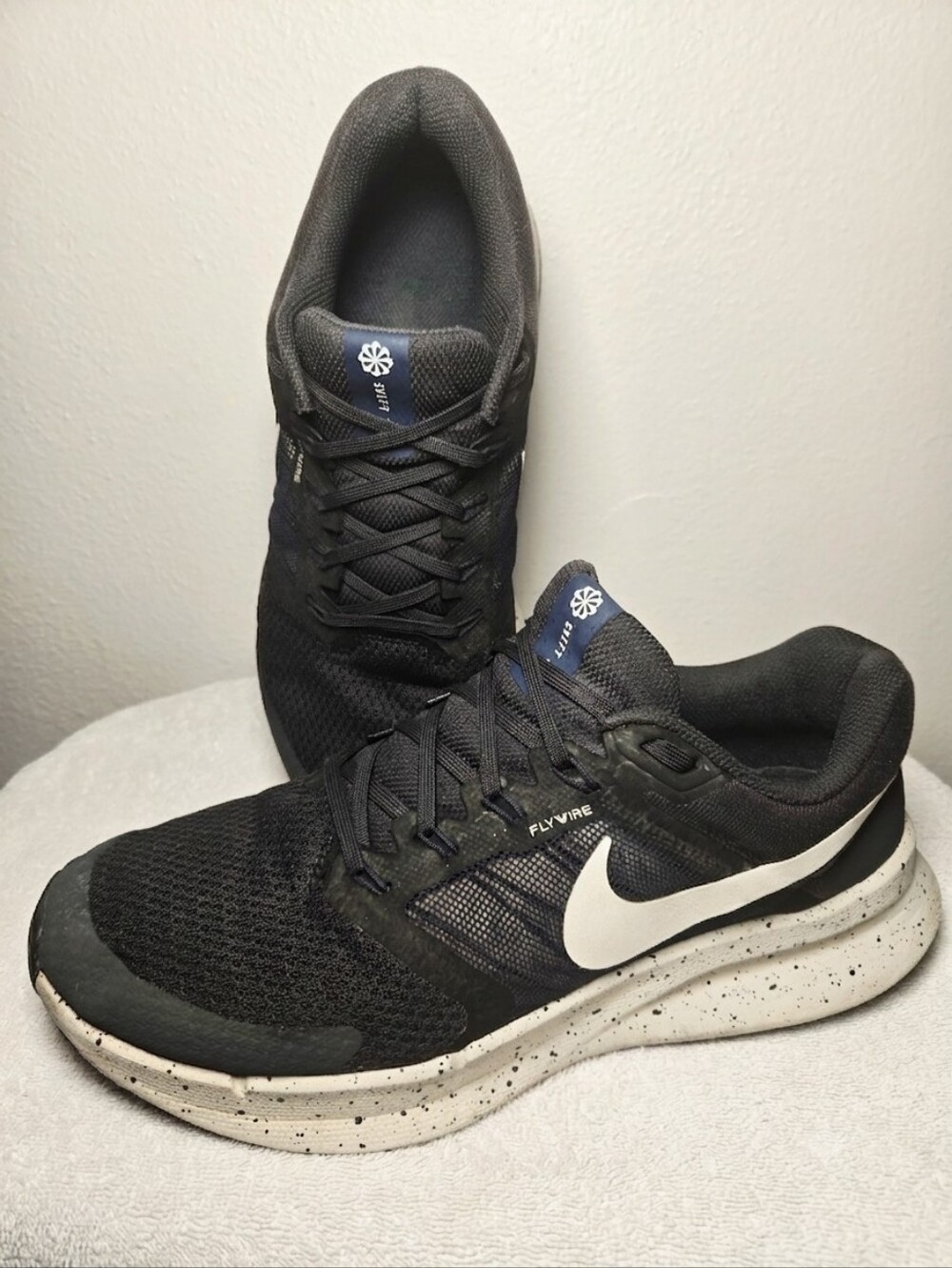 Nike Run Swift 3 Mens Size 10 Black Anthracite Running Shoes DR2695-018